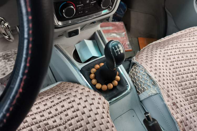 Used Jinbei New Hiace X30L 2018 1.5L Box Truck Wealth Edition DLCG14