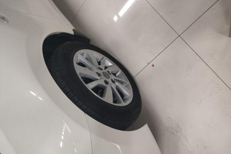 Used Nissan Tiida 2016 1.6L CVT Cool Dynamic Edition