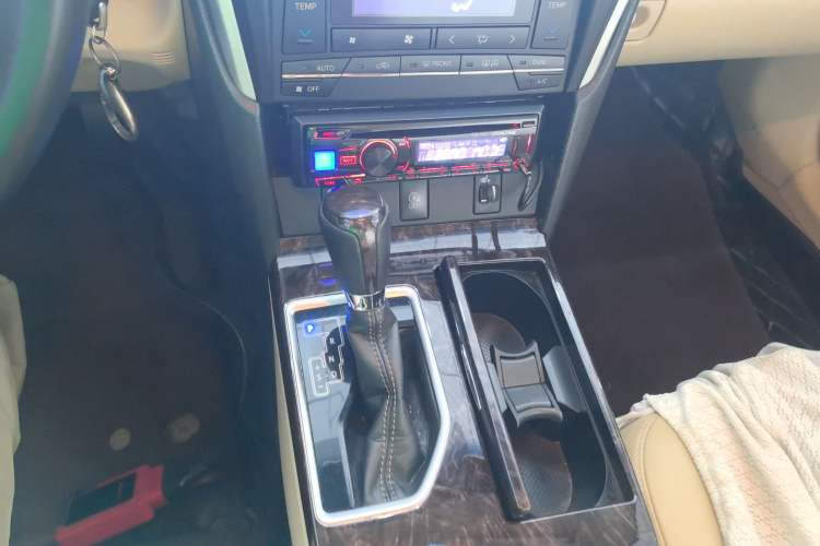 Used Toyota Camry 2016 2.0G 10th Anniversary Leading Edition