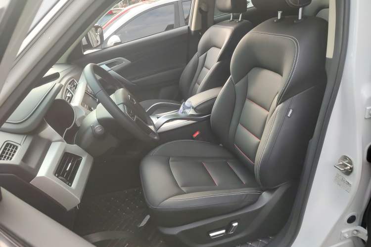 Used Geely Auto Emgrand X7 Sport 2018 1.8TD Automatic Two-Wheel Drive Smart Connect 4G Internet Edition