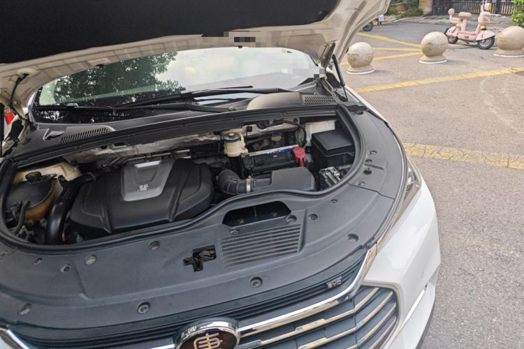 Used BYD Tang 2018 2.0T Automatic SmartConnect Prestige 7-Seater China V Standard