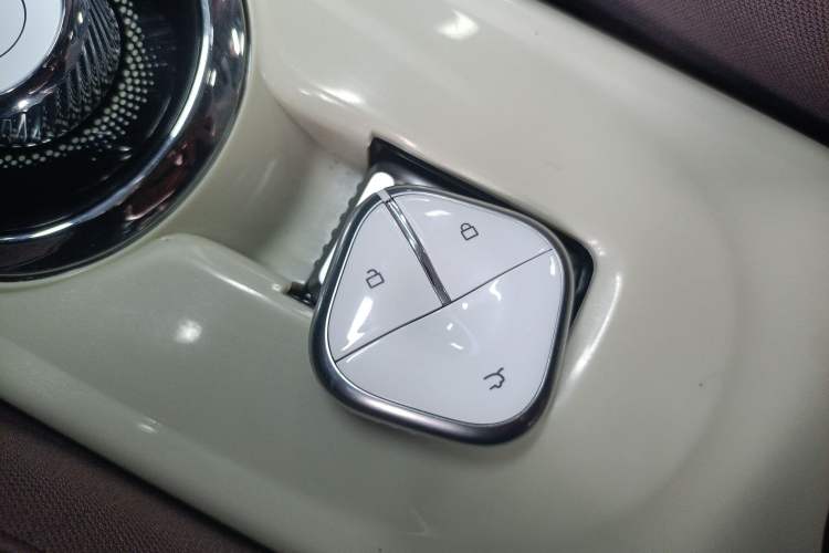 Used Wuling Bingo 2023 333 km Lingxi Connected+ Version
