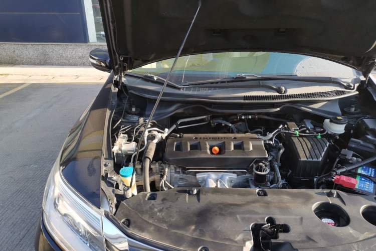 Used Honda Crider 2015 1.8L automatic luxury edition
