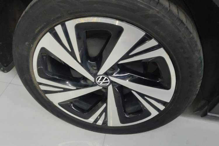 Used Volkswagen ID.6 CROZZ 2022 Long-Range PRO Edition
