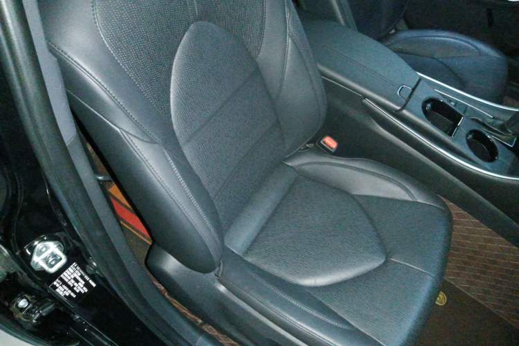 Used Toyota Avalon 2023 2.0L Premium Edition
