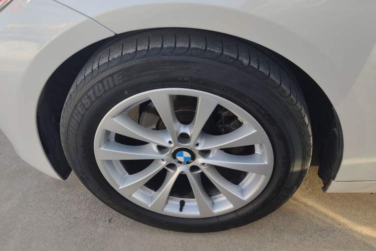 Used BMW 3 Series GT 2014 320i Leading Model
