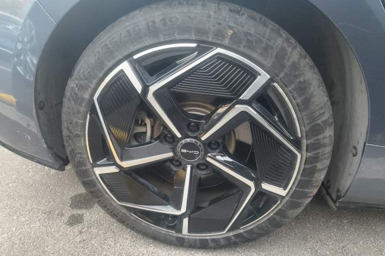 Used BYD Seal 2022 700 km Long-Range Rear-Wheel-Drive Version
