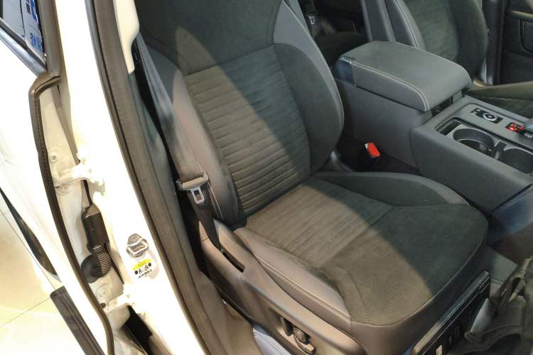 Used Land Rover Discovery 2021 360 PS R-Dynamic S