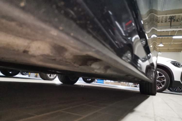 Used BMW 5 Series 2014 525Li Luxury Design Package
