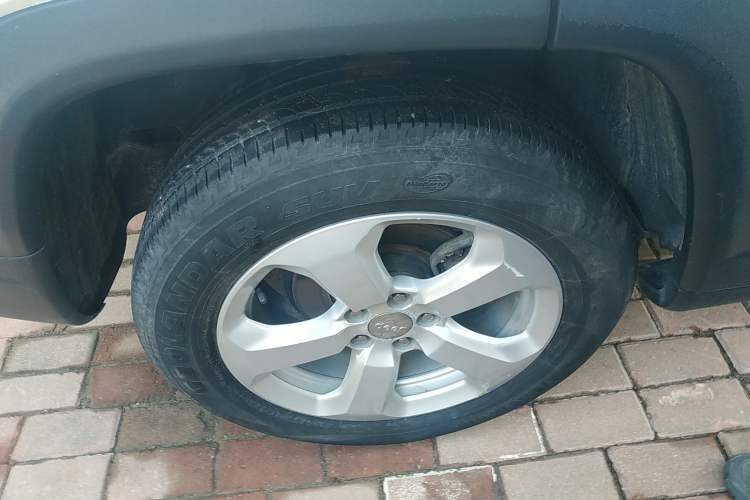 Used  Compass 2017 200T Automatic Enjoyment Version
