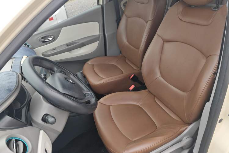 Used Renault Captur 2015 1.2T Automatic Standard Edition
