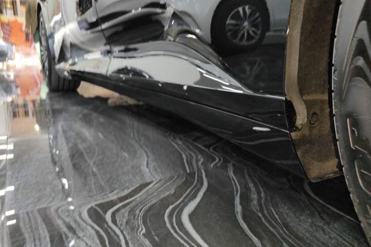 Used  12 2025 Ultra Extended-Range Edition
