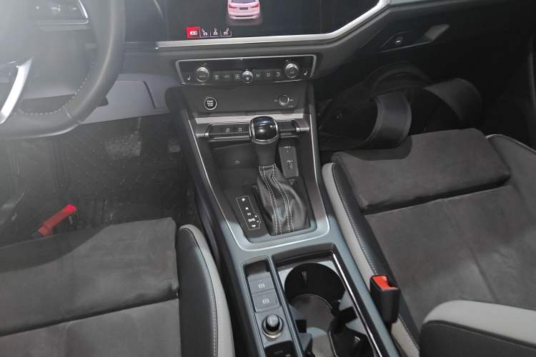 Used Audi Q3 2021 35 TFSI Fashion Dynamic Model
