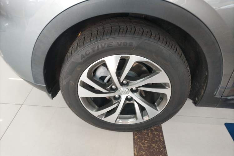 Used Buick Envision 2020 Encore S 652T Four-Wheel Drive Luxury Model
