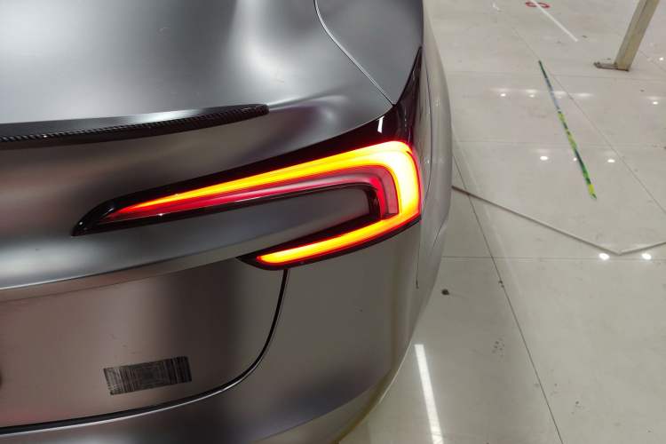 Used Tesla Model 3 2023 Rear-Wheel-Drive Version
