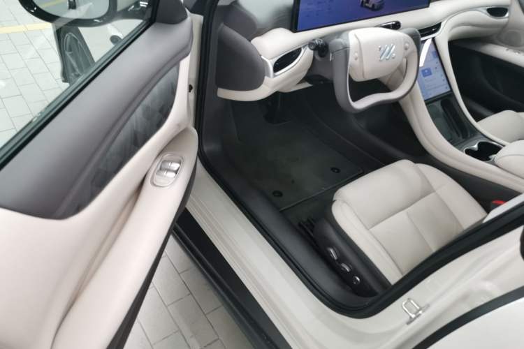 Used  L6 2024 Max Standard Edition