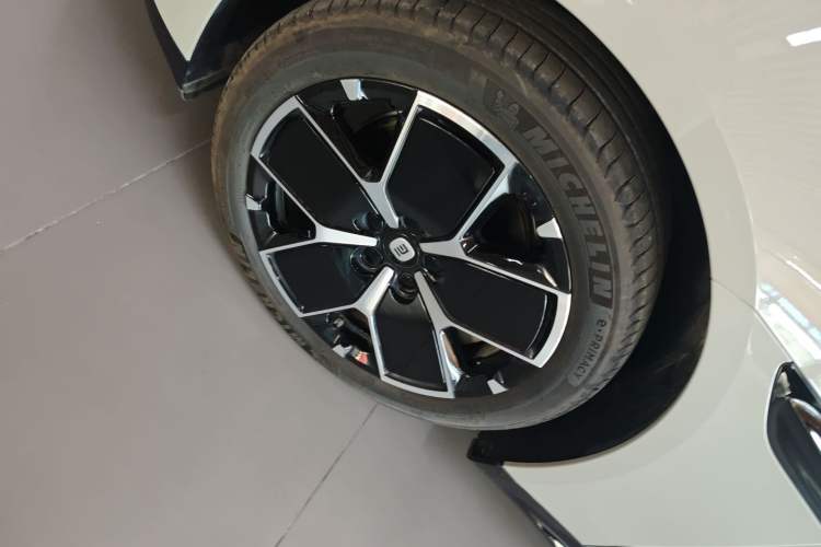 Used  SU7 2024 Rear-Drive Ultra-Long Range Advanced Pro-Level Intelligent Driving Version
