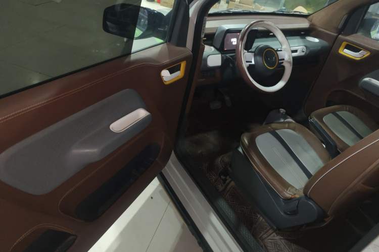 Used Wuling Hongguang MINIEV 2022 GAMEBOY 300km Enthusiast Model with Lithium Iron Phosphate