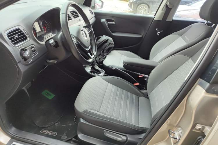 Used Volkswagen Polo 2014 1.6L Cross Polo Automatic
