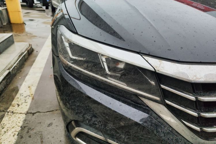 Used Volkswagen Passat 2020 Facelift 330TSI Elite Edition China VI Standard
