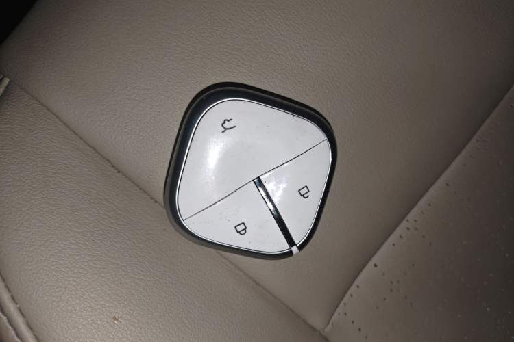 Used Wuling Bingo PLUS 2024 510 km Flagship Edition Four-Seater Version
