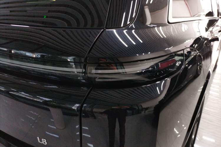 Used Li Auto L8 2024 Pro Model
