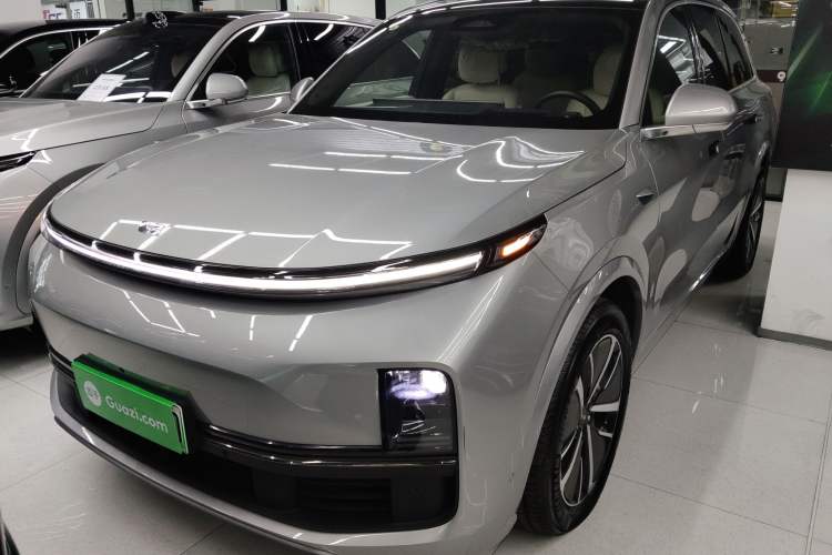 Used Li Auto L8 2024 PRO Model
