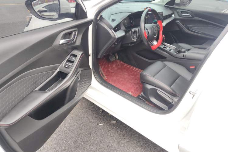 Used MG 5 2021 Revised Version 180 DVVT CVT Youth Luxury Edition