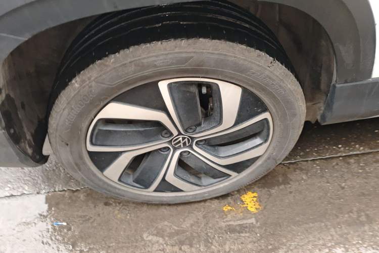 Used Volkswagen Tharu 2023 300TSI Two-Wheel-Drive Full Moon Edition
