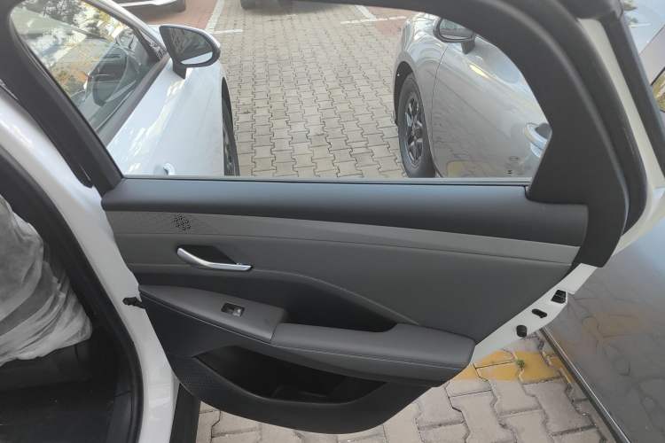 Used BYD Qin PLUS 2025 DM-i Smart Drive 55KM Leading Model
