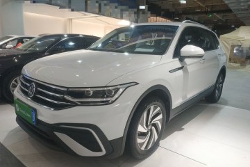 Used Volkswagen Tiguan L 2024 300TSI Automatic Two-Wheel Drive Smart Edition