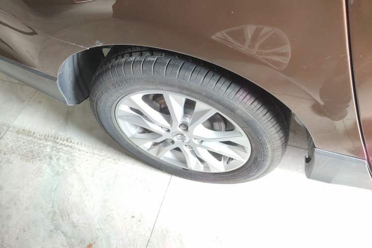 Used Baojun 730 2015 1.8L Manual Comfort ESP Version 7-seater