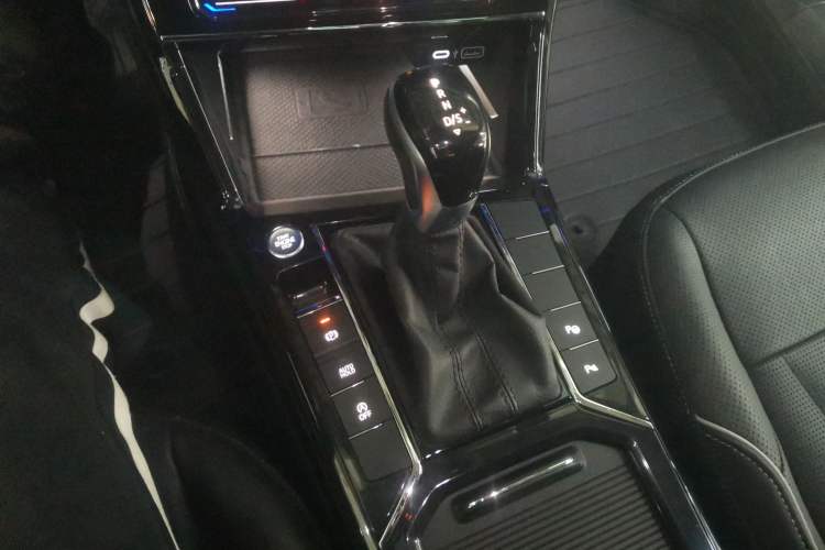 Used Volkswagen Passat 2022 330TSI Starry Luxury Edition
