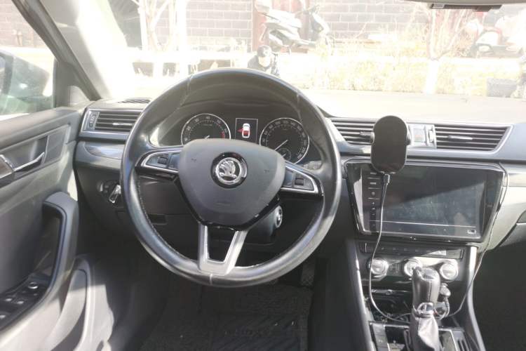 Used Skoda Superb 2016 TSI330 DSG Smart Drive Edition
