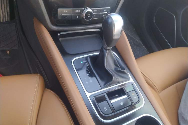 Used BYD Song MAX 2018 1.5T Automatic Smart Connect Elite Model with 6 Seats