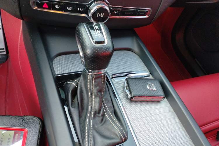 Used Volvo XC60 2018 T5 4x4 Zhiya Sport Edition