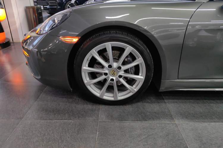 Used Porsche 718 2020 Cayman 2.0T
