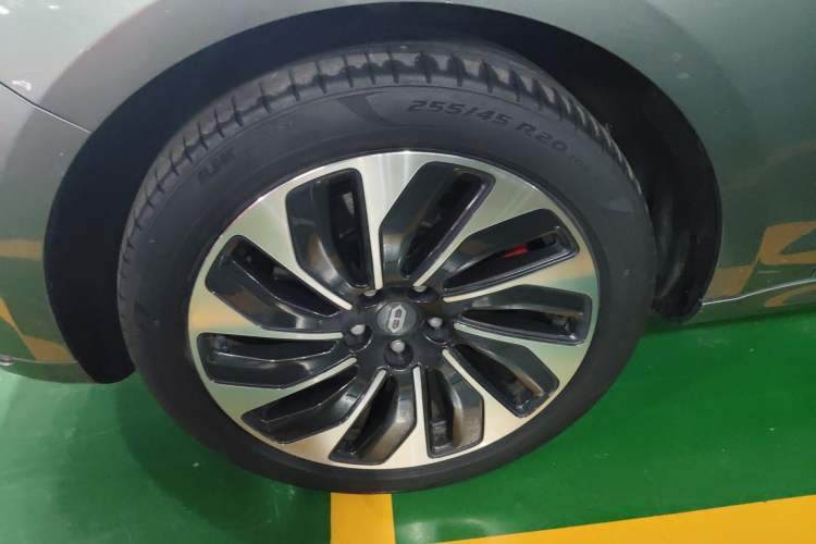 Used Hima AITO M5 2022 Extended-Range Four-Wheel Drive Performance Version
