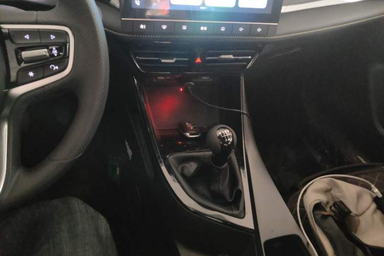 Used Roewe i5 2021 1.5L Manual Comfort Edition
