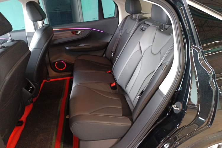 Used Hongqi E-QM5 2024 450km Range Commuter Version
