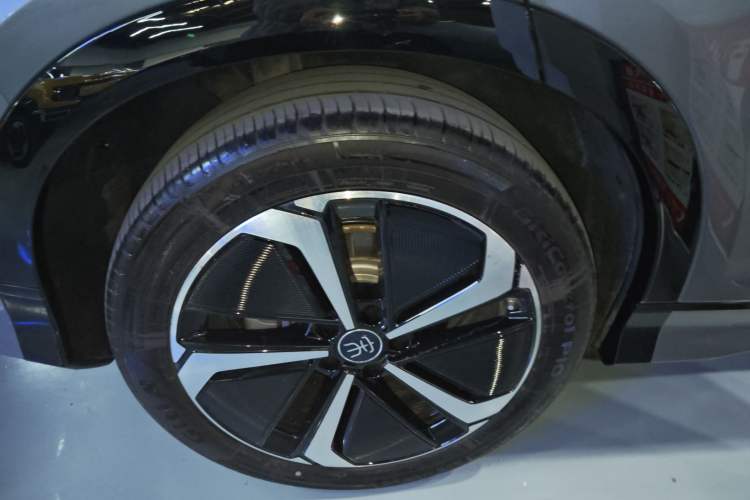 Used BYD Song L EV 2025 Intelligent Driving Version 662 km LiDAR Excellence Edition