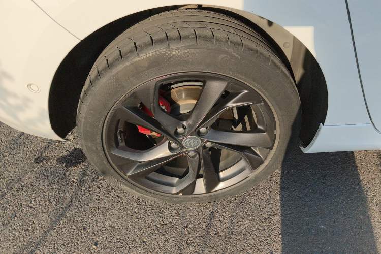 Used Buick Verano 2019 Two-Door GS 20T Dual-Clutch Luxury Model