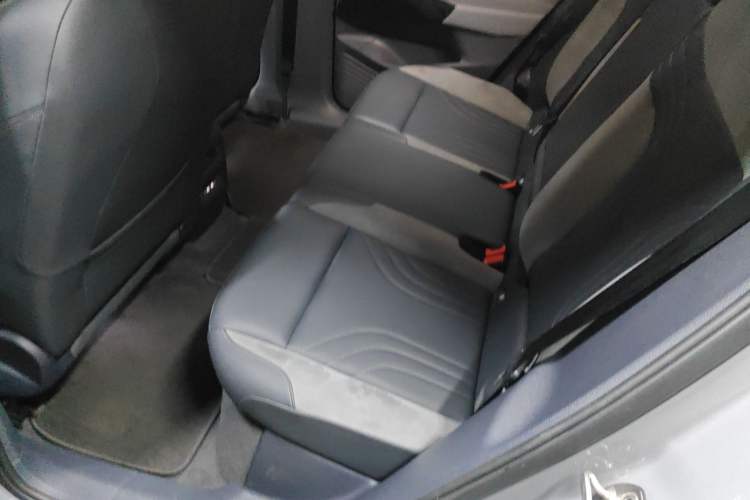 Used Volkswagen ID.4 CROZZ 2021 Long-Range PRO Two-Wheel Drive Version
