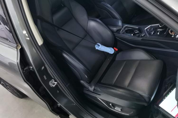 Used Lynk & Co 01 2021 2.0TD Two-Wheel-Drive Pro Trim
