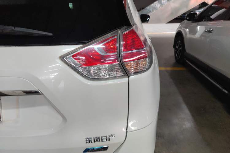 Used Nissan X-Trail 2014 2.5L CVT Luxury Edition 4WD
