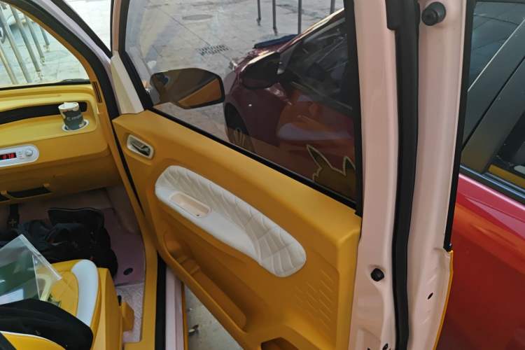 Used Wuling Hongguang MINIEV 2021 Macaron Premium Model – Lithium Iron Phosphate
