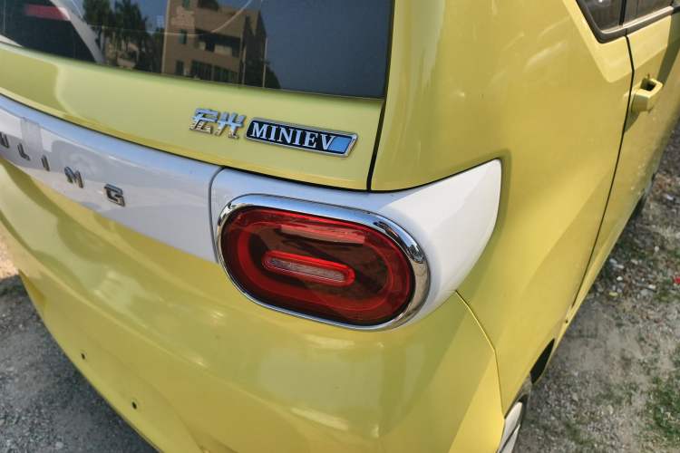 Used Wuling Hongguang MINIEV 2024 3rd Generation 215km Advanced Version
