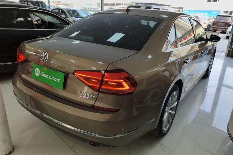 Used Volkswagen Passat 2017 330TSI DSG Luxury Edition
