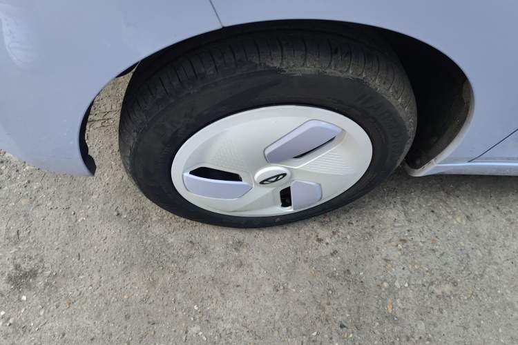 Used Chery QQ Ice Cream 2022 170km Sundae Phosphate Lithium-Ion
