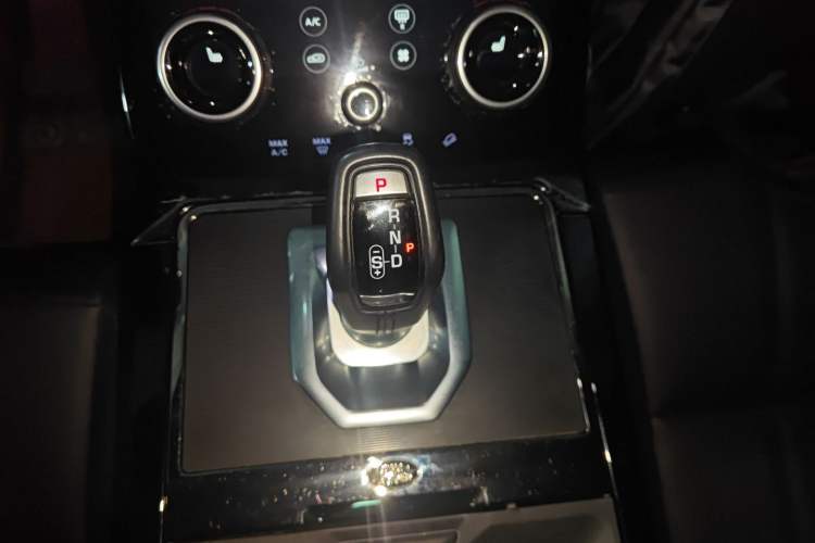 Used Land Rover Range Rover Evoque 2020 249 PS R-DYNAMIC SE Sport Technology Edition